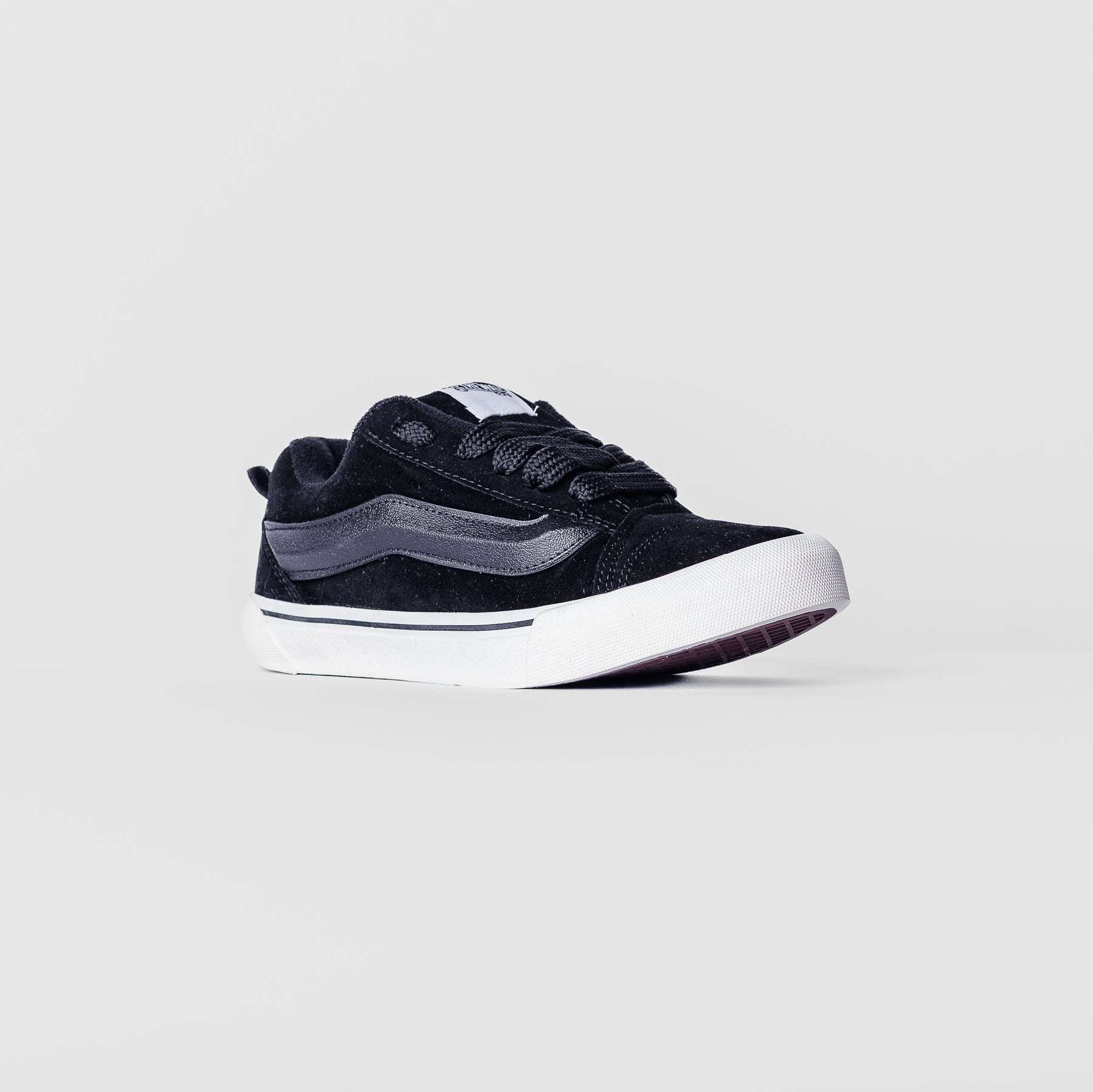 VNS KNU Preto/Creme