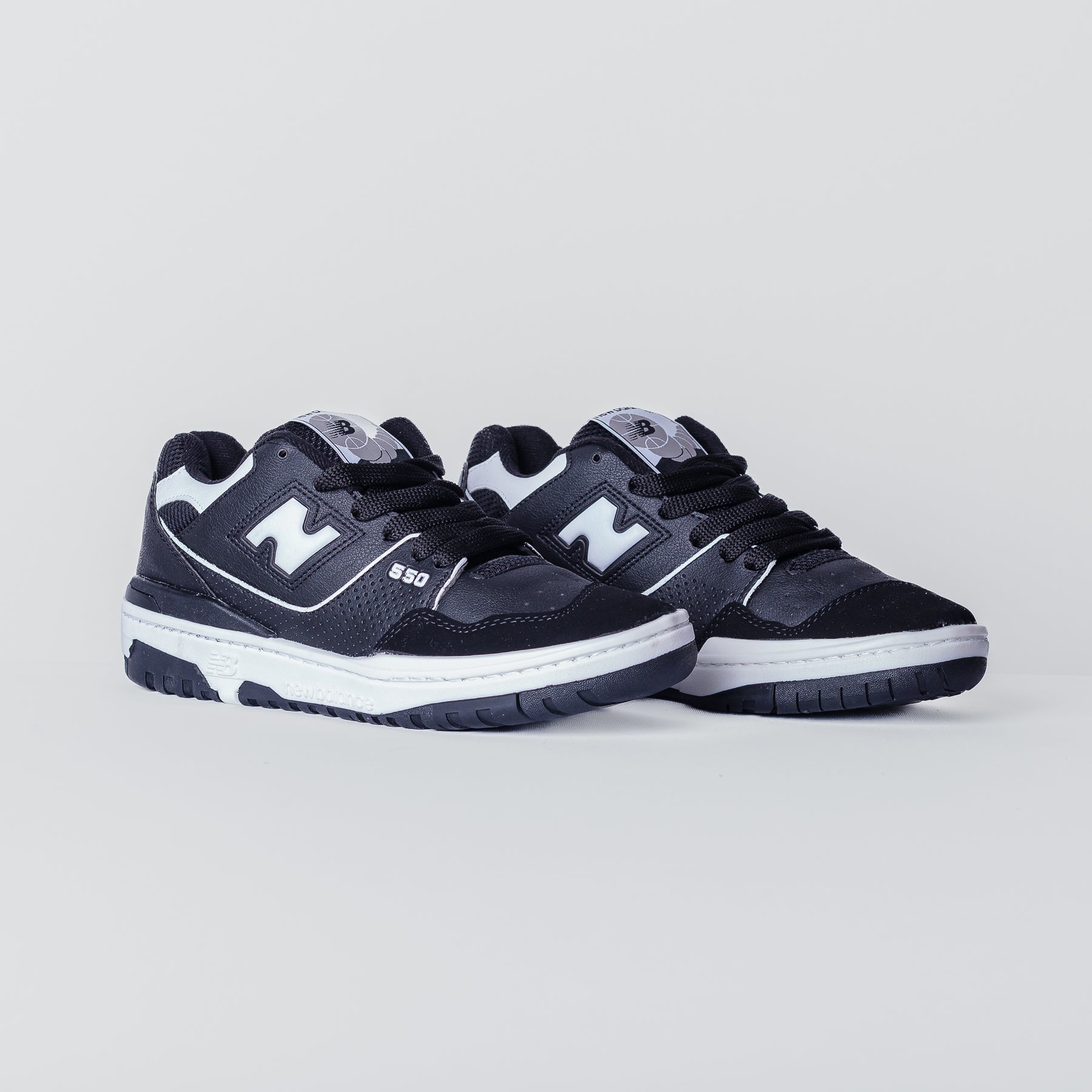 NB 550 | Preto