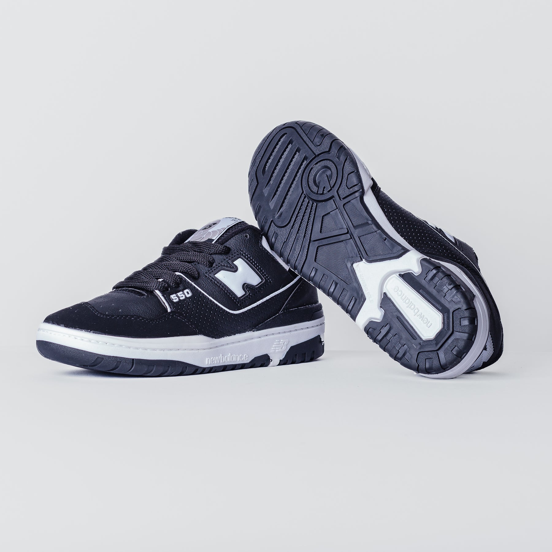 NB 550 | Preto