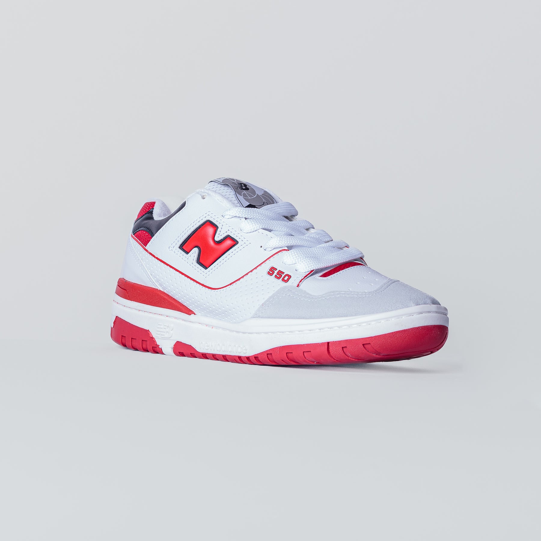 NB 550 | Branco vermelho