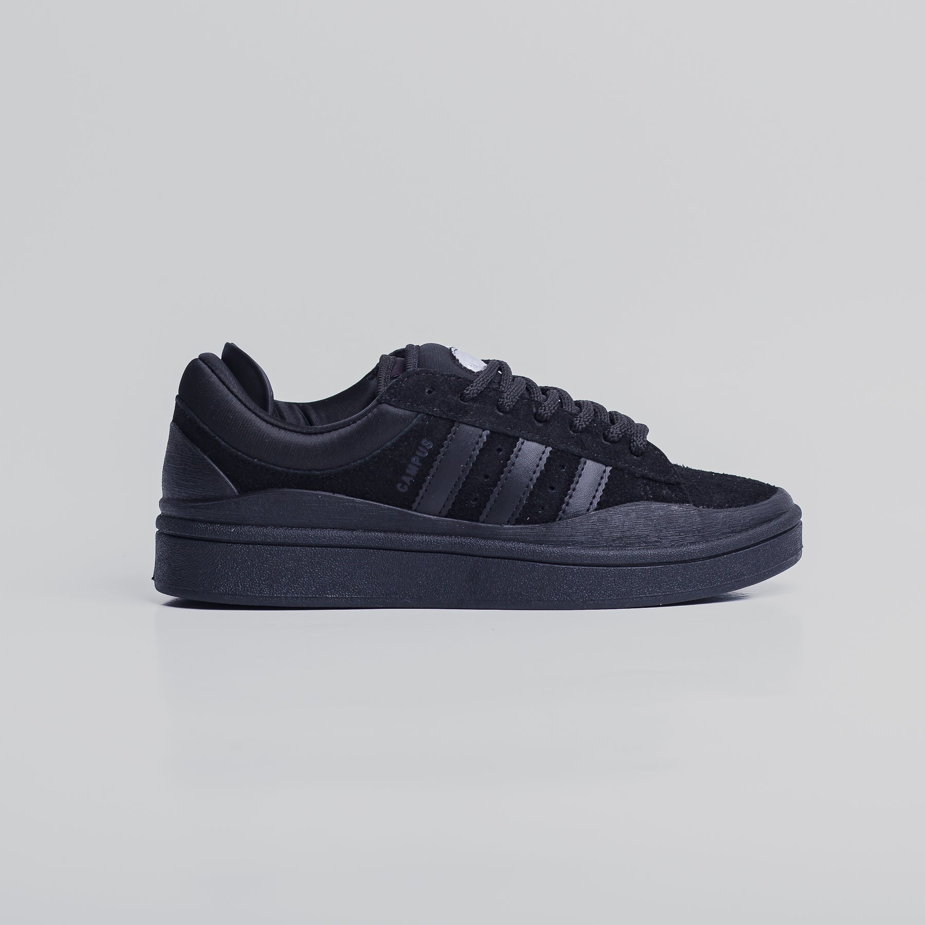Adds Campus Bad Bunny ALL BLACK