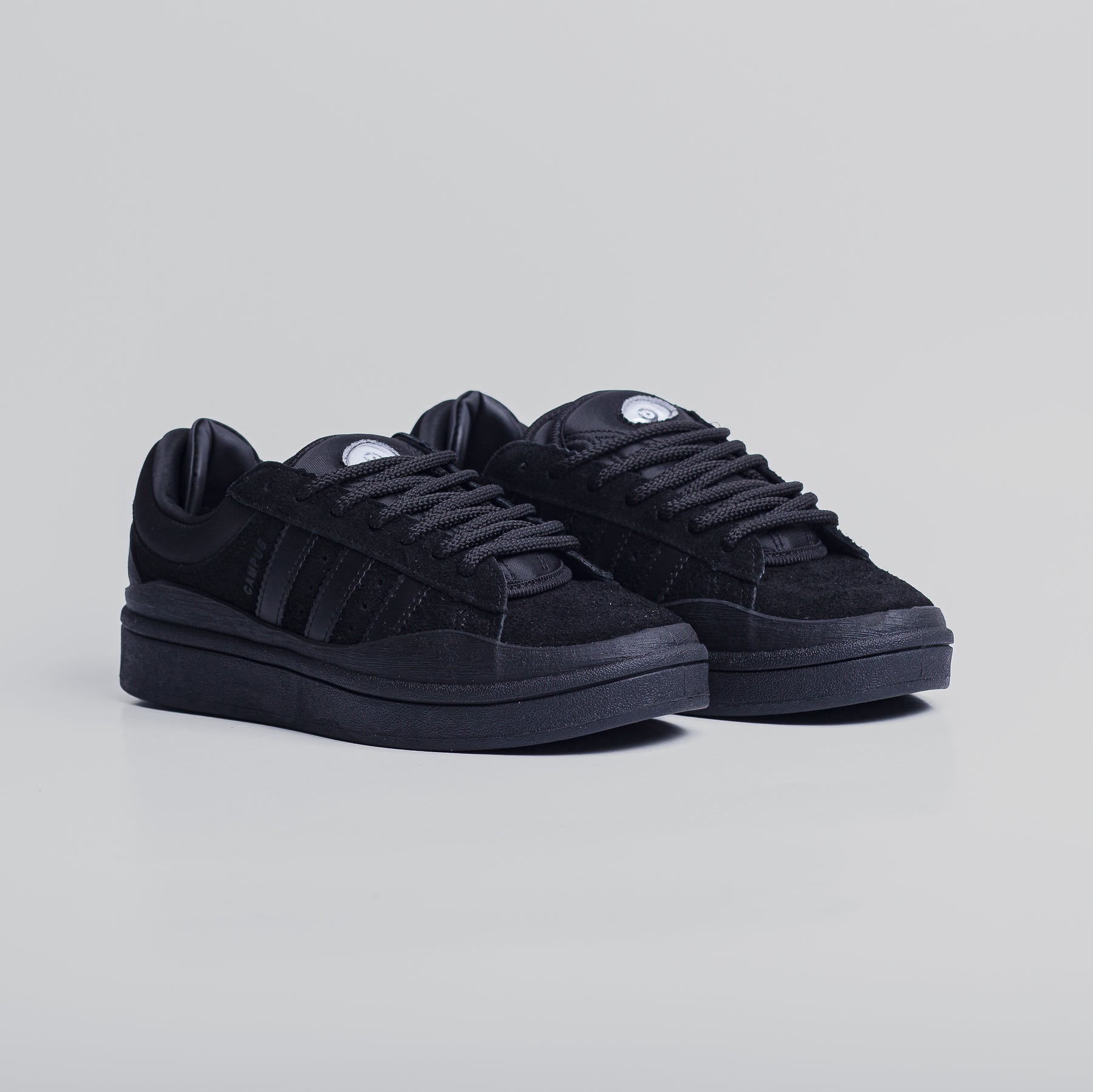 Adds Campus Bad Bunny ALL BLACK