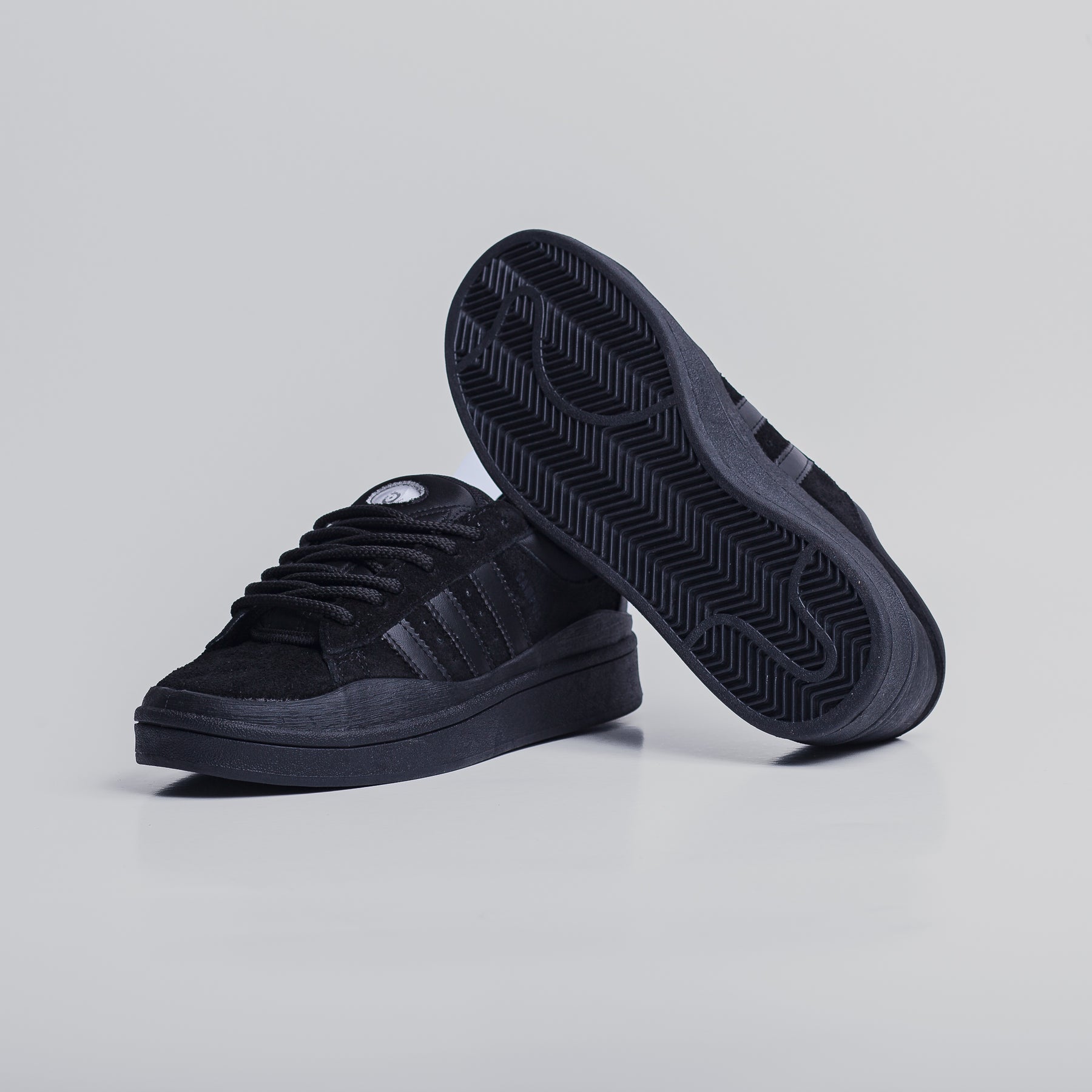 Adds Campus Bad Bunny ALL BLACK
