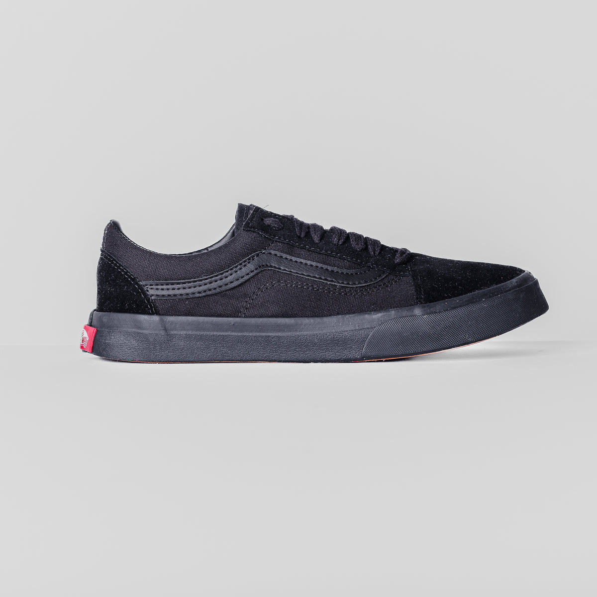 VNS OLD SKOOL All Black