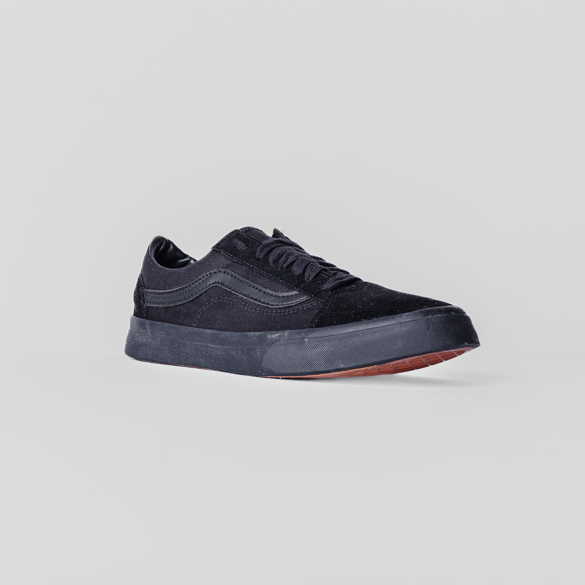 VNS OLD SKOOL All Black
