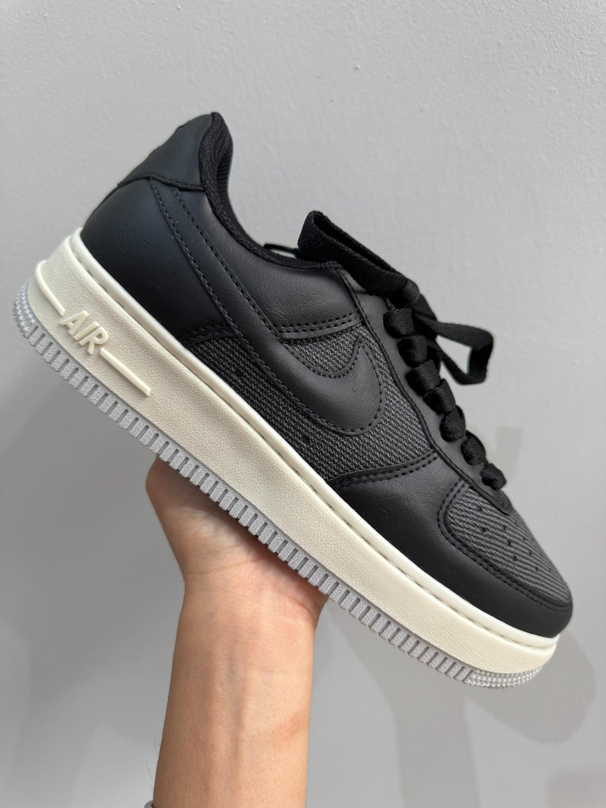 AF1 |  Knit Preto/ Gelo